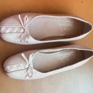White mountain shoes ballerina slippers